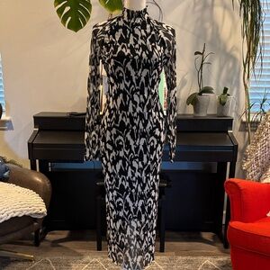 Chic Monochrome Long Sleeve Anthropologie Dress Xs
